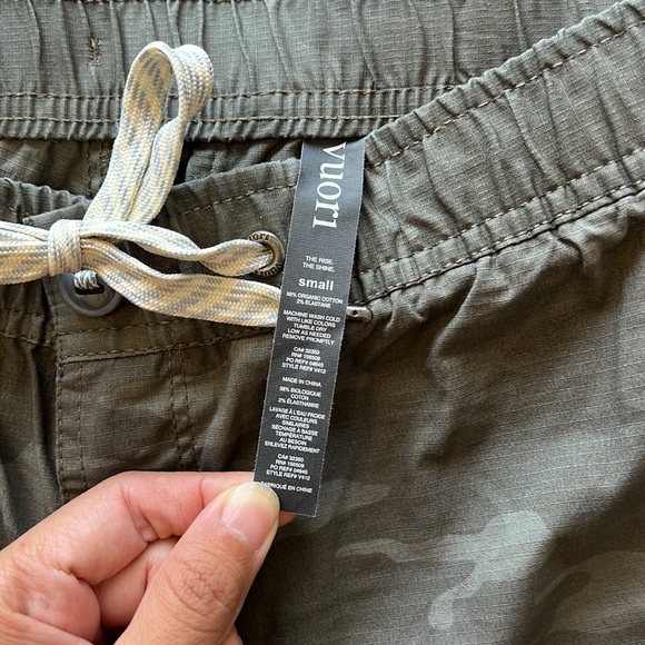 Size Small Grey Vuori Ripstop Camouflage Pants - Picture 4 of 10